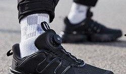 李宁鞋子爆料视频播放在线观看,爆款来袭，直播带你抢先看！